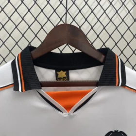 Camiseta Valencia 1999/00 Retro – Primera Equipación — Detalle del producto