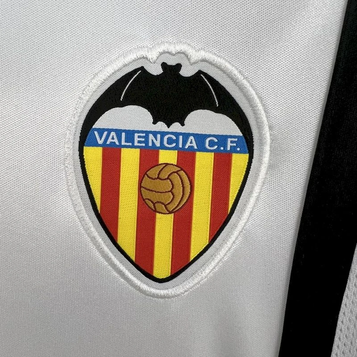 Camiseta Valencia 2000/01 – detalle 1