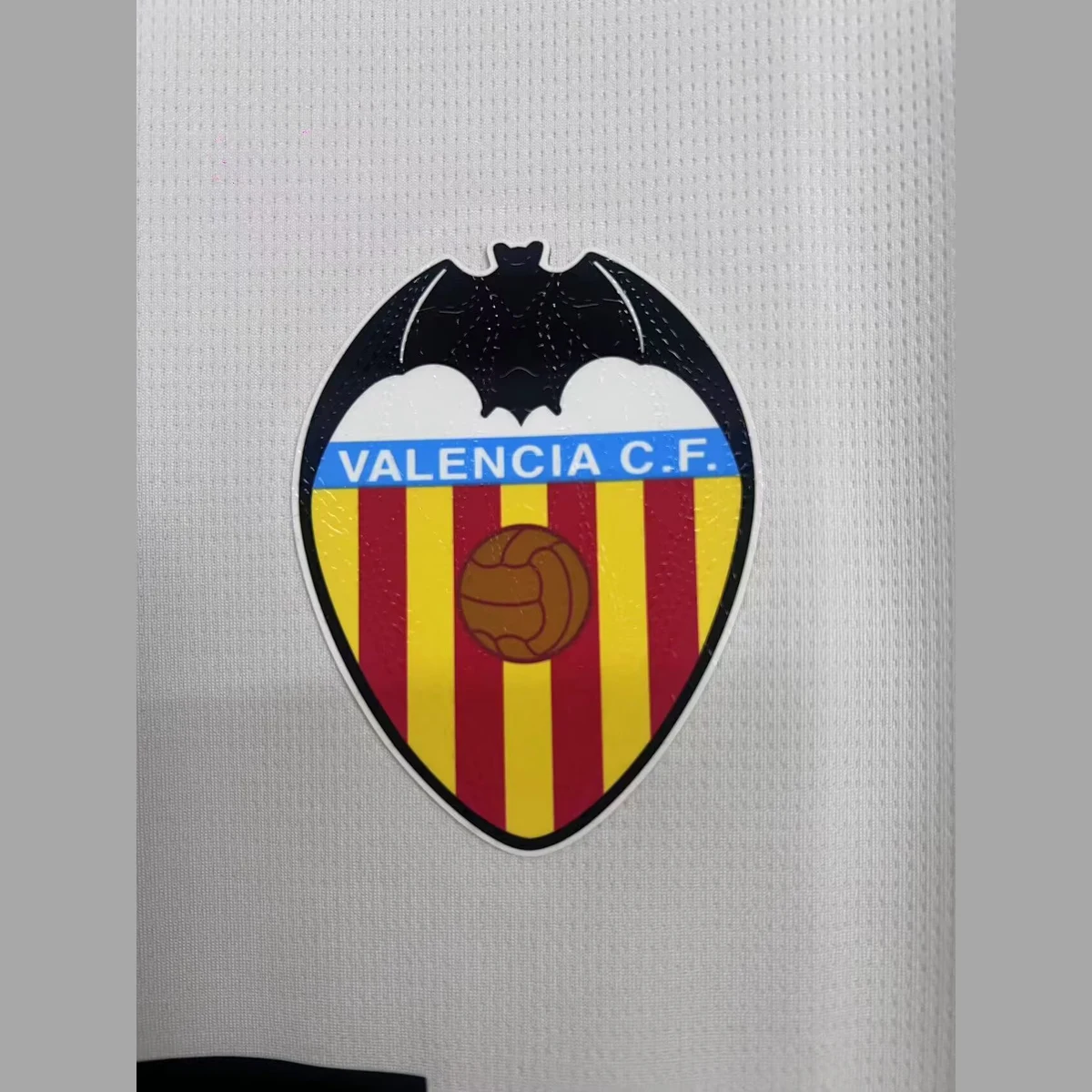 Camiseta Valencia 2026/27 – detalle 2