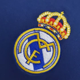 Camiseta Real Madrid 2005/06 Retro – Segunda Equipación — Detalle del producto