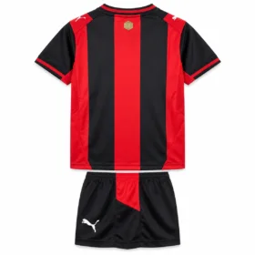 Completo Milan Bambino Home 2026/27 — vista posteriore, presentazione commerciale