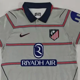 Camiseta Atlético Madrid 2026/27 – Tercera Equipación — foto real — pecho y cuello
