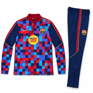 Chándal Barcelona mosaico 2026/27 – presentación virtual: frontal de la parte superior y pantalón frontal doblado