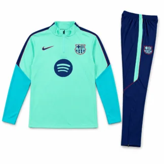 Chándal Barcelona turquesa 2026/27 – presentación virtual: frontal de la parte superior y pantalón frontal doblado