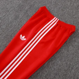 Chándal Liverpool Roja 2026/27 — Detalle de acabados