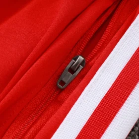 Chándal Liverpool Roja Media Cremallera 2026/27 — Detalle de materiales y logo