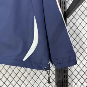 Chaqueta Francia Retro Azul y Blanca 2006 – foto real de las costuras y la confección