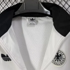 Chaqueta Alemania Blanca y Negra con Cremallera – foto real del tejido y los acabados