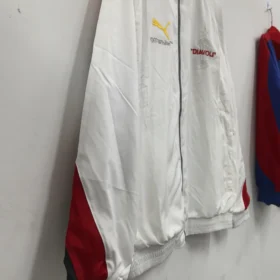 Giacca Milan Bianca con Dettagli Rossi e Neri – foto reale delle cuciture e della lavorazione