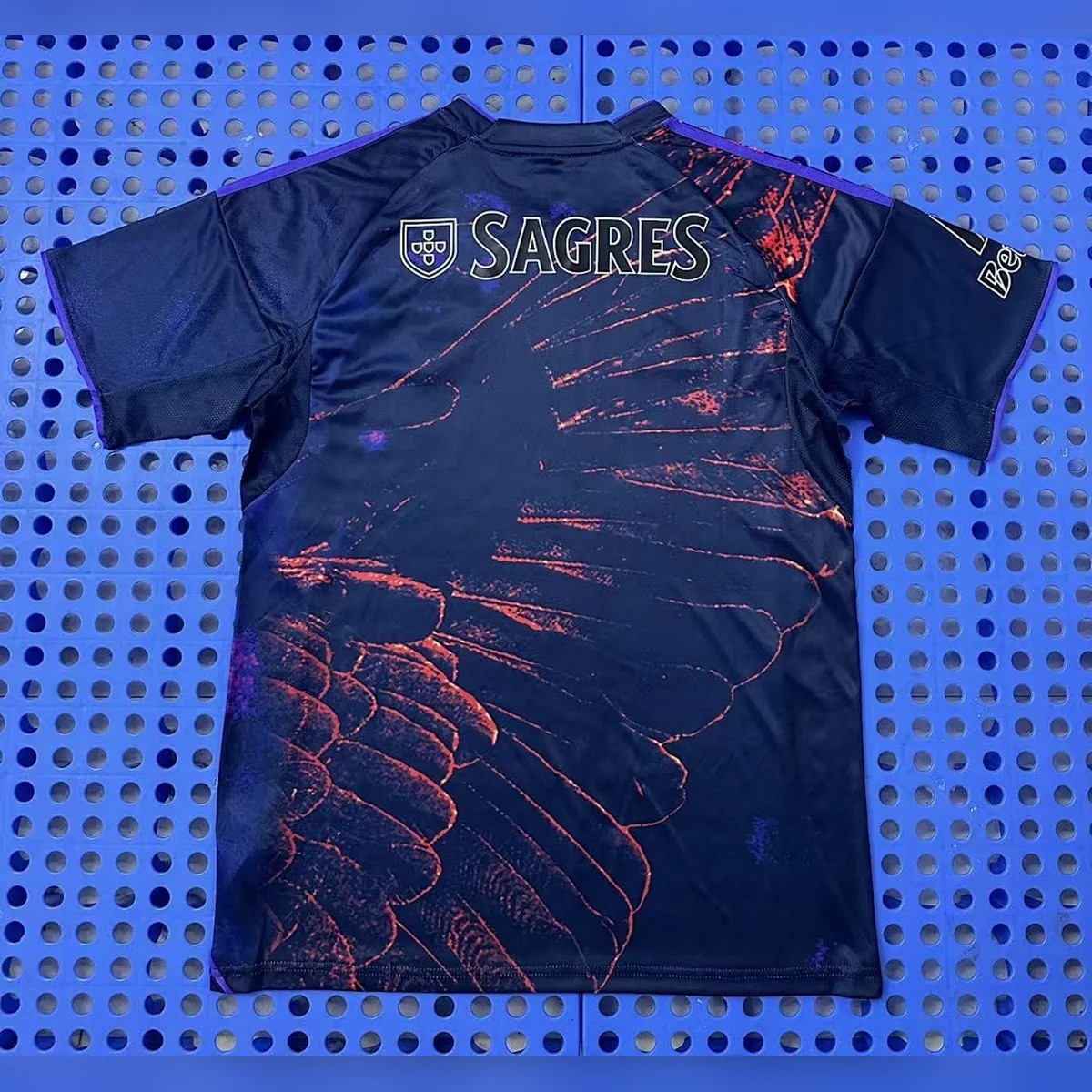 Camiseta Benfica Azul Marino con Gráfico Rojo 2026/27 – espalda