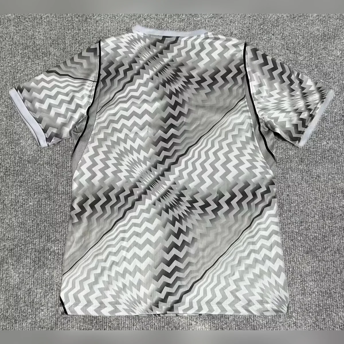 Camiseta Corinthians Blanca y Gris en Zigzag 2026/27 – espalda