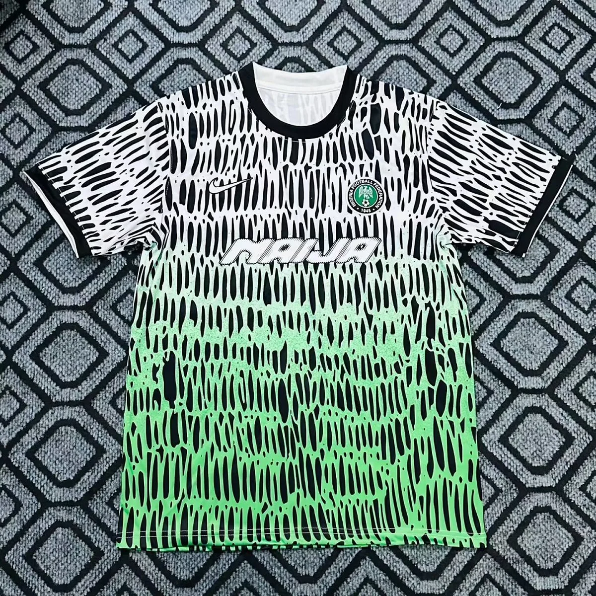 Camiseta Nigeria Blanca y Verde Fluorescente 2026/27 – frontal