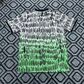 Camiseta Nigeria Blanca y Verde Fluorescente 2026/27 — Vista posterior