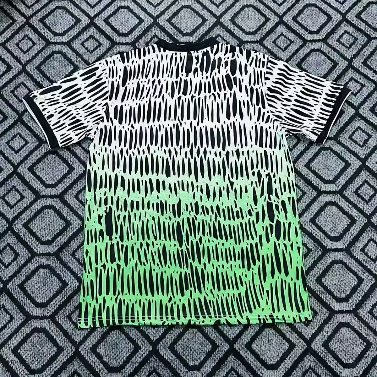 Camiseta Nigeria Blanca y Verde Fluorescente 2026/27 – espalda