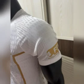 Camiseta Ronaldinho Ravenna Jugador Blanca y Oro — Detalle del producto