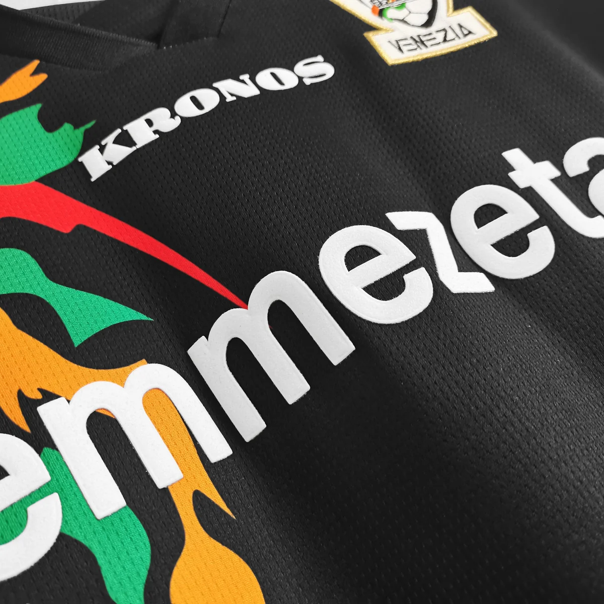 Camiseta Venezia 1998/99 Retro – Primera Equipación – patrocinador emmezeta