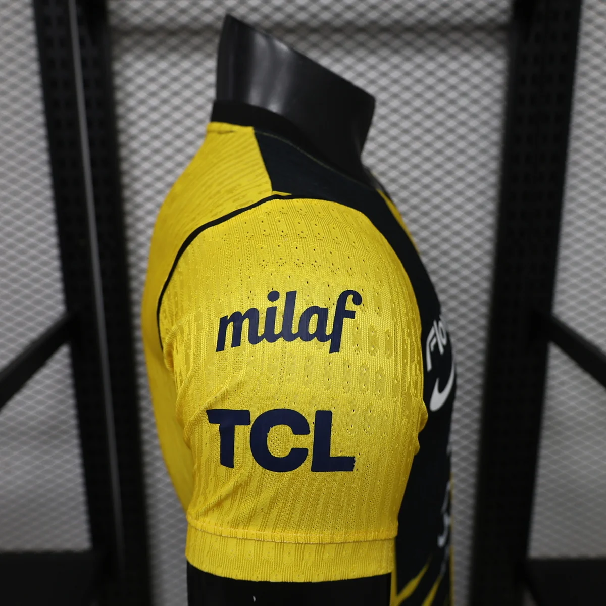 Camiseta Al-Ittihad Local 2026/27 – detalle de la manga