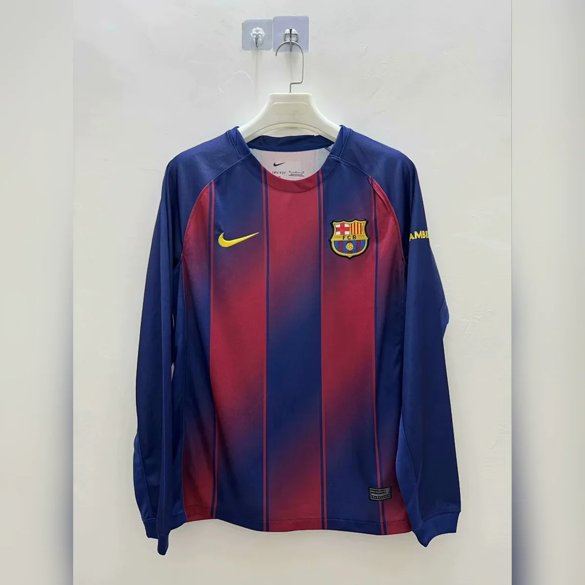 Primera Camiseta Barcelona Manga Larga 2025/26 – frontal