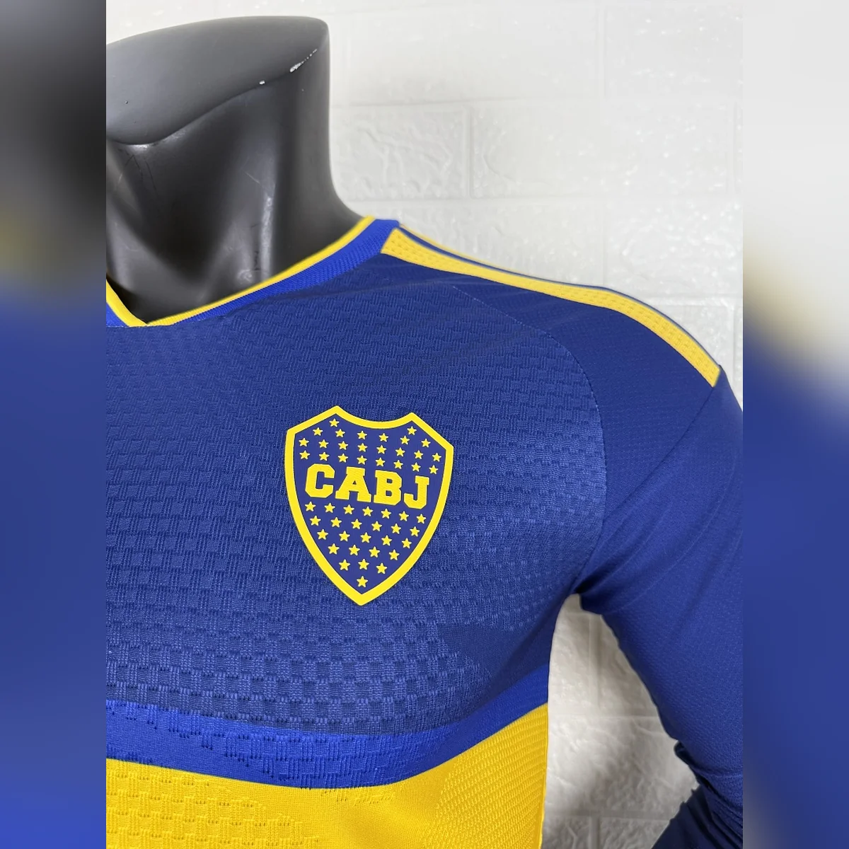 Camiseta Boca Juniors Local Manga Larga 2026/27 Jugador – detalle del escudo