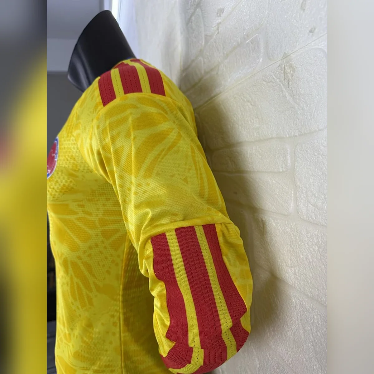 Camiseta Colombia Local Manga Larga 2026/27 Jugador – detalle de la manga