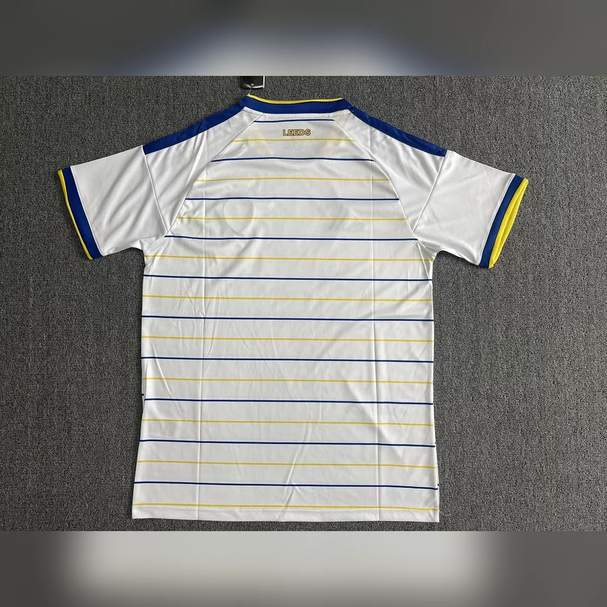 Camiseta Leeds United Local 2026/27 – espalda