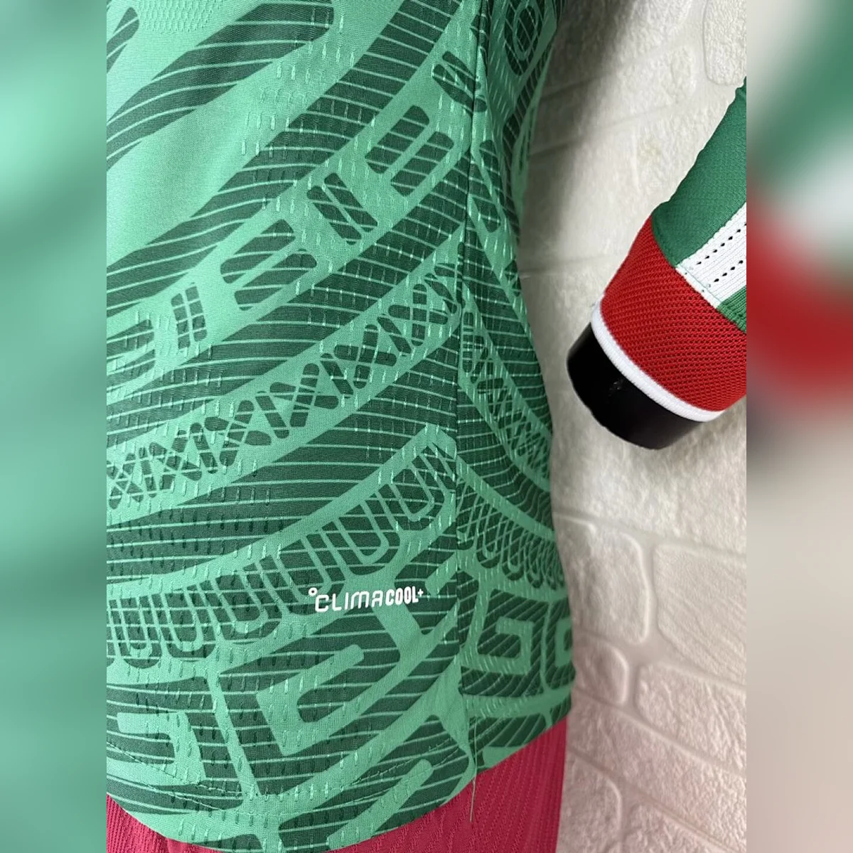 Camiseta México Local Manga Larga 2026/27 Jugador – detalle del gráfico azteca