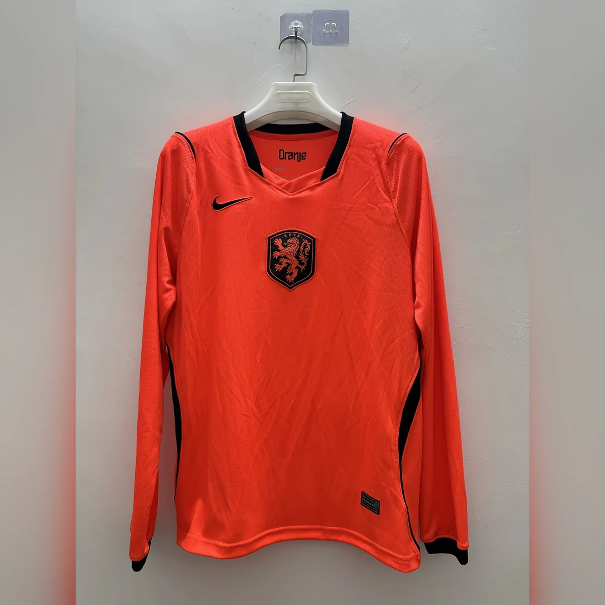 Camiseta Países Bajos Local Manga Larga 2026/27 – frontal