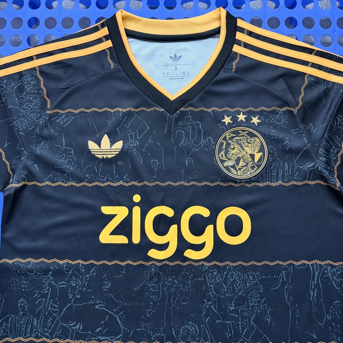 Camiseta Ajax Negra 2026/27 – Segunda Equipación – escudo y patrocinador