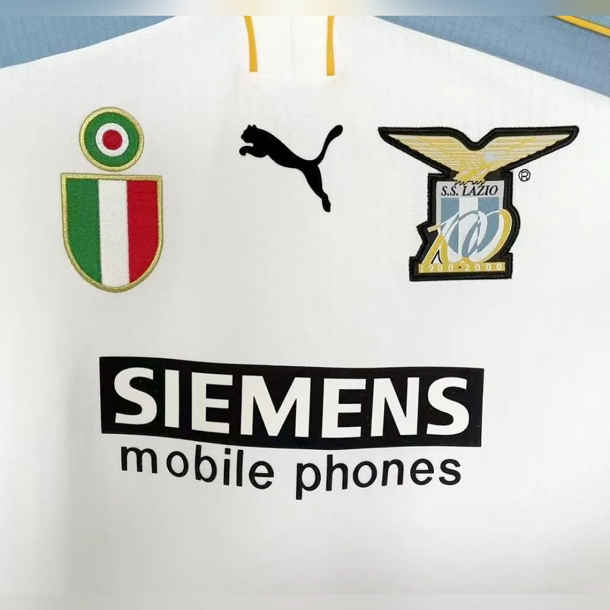 Seconda Maglia Lazio 2000/01 Manica Lunga Retro – dettaglio sponsor e patch scudetto