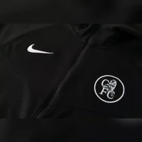 Chándal Chelsea Negro con Capucha — Detalle del producto