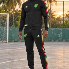 Tuta Giamaica Nera Full Zip con Strisce Tricolori 2026/27 – indossata da modello virtuale, immagine illustrativa