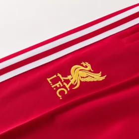 Chándal Liverpool Amarillo y Rojo Cremallera Completa 2026/27 – foto real del detalle del pantalón