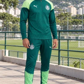 Chándal Palmeiras Verde Oscuro con Hombros Lima Media Cremallera – sobre modelo virtual, imagen ilustrativa