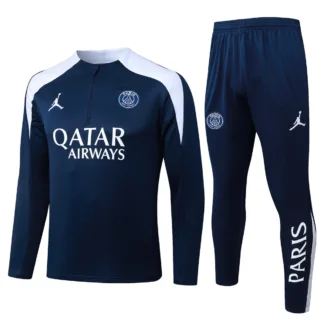 Tuta PSG Blu Navy Jordan Mezza Zip 2025/26 – vista frontale del completo dal fornitore