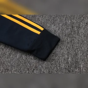 Chándal Real Madrid Azul Marino Franja Blanca 2026/27 — Detalle del producto