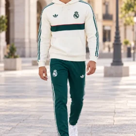 Tuta Real Madrid Crema e Verde con Cappuccio 2026/27 – completo indossato da modello virtuale, immagine illustrativa