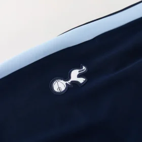 Tuta Tottenham Blu Navy Full Zip 2026/27 – foto reale del dettaglio dei pantaloni